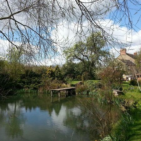 לינה וארוחת בוקר Marston Moreteyne Upper Wood End Farm מראה חיצוני תמונה