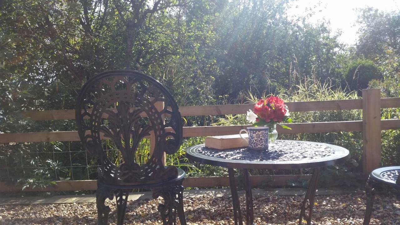 לינה וארוחת בוקר Marston Moreteyne Upper Wood End Farm מראה חיצוני תמונה